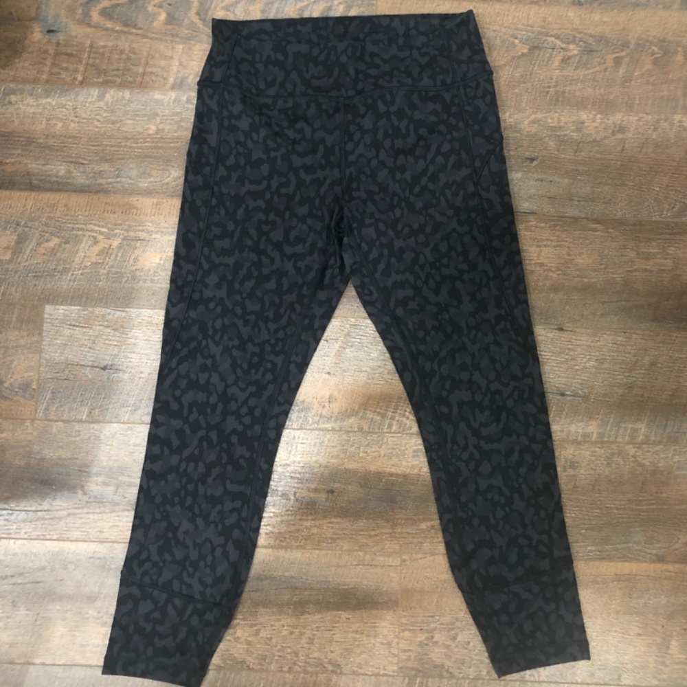 Lululemon In Movement 25” - Picture 2 of 4